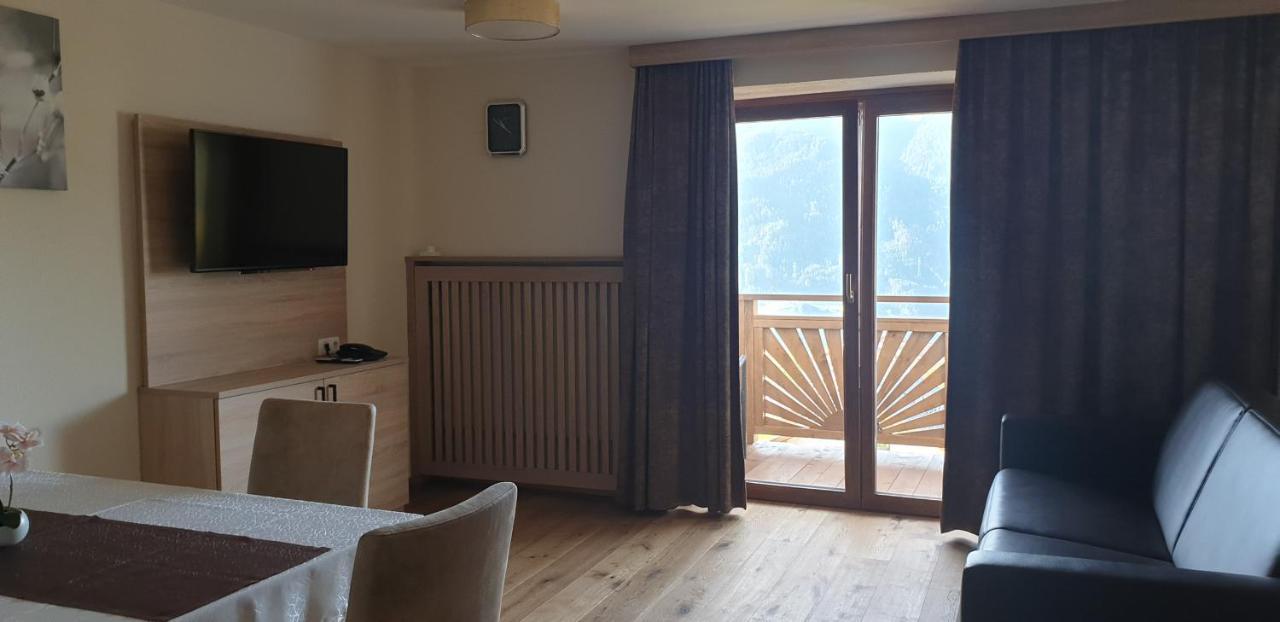Hotel Montana Fiss Eksteriør billede