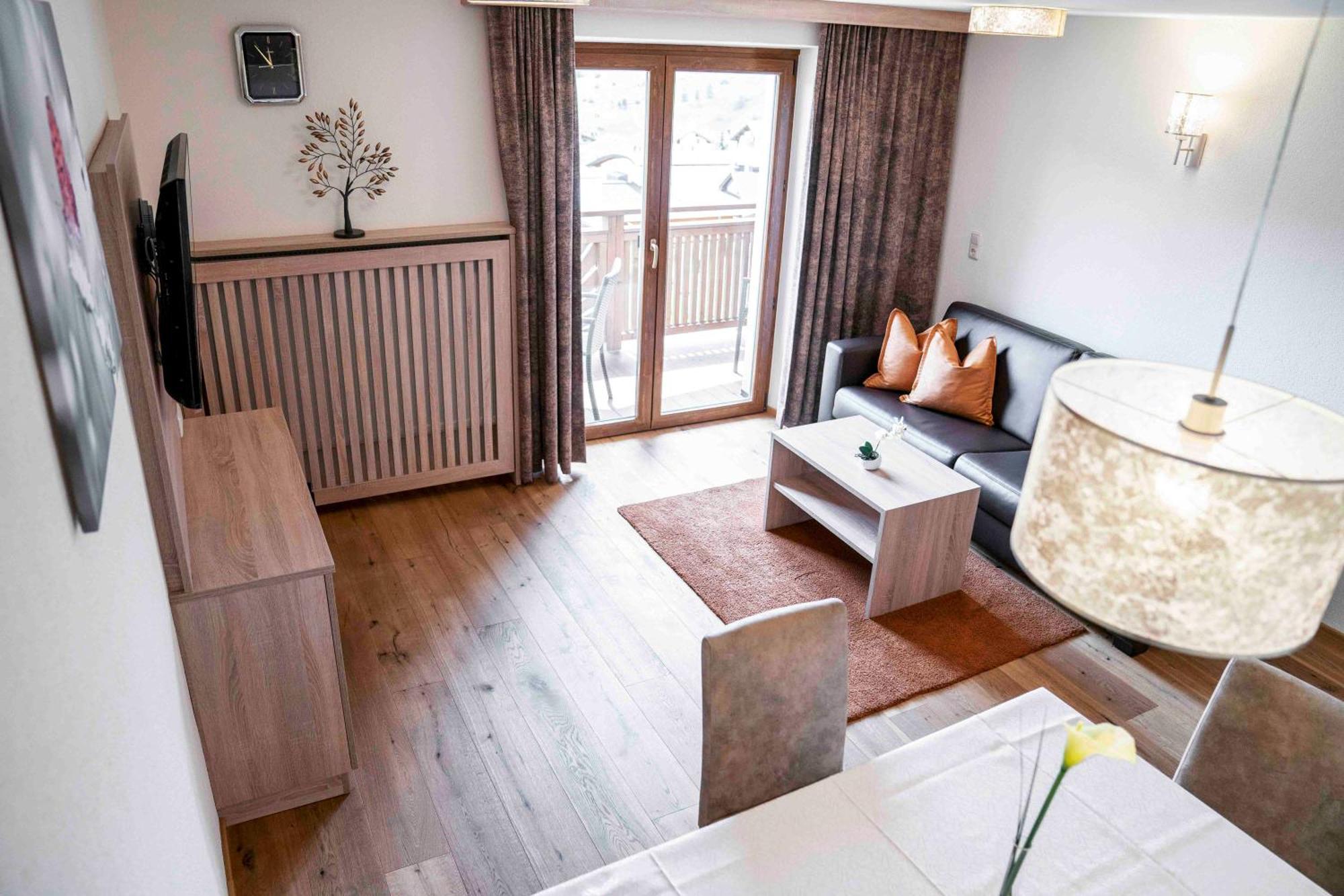 Hotel Montana Fiss Eksteriør billede